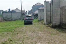 Foto: Perumahan Villa Selaras Bedahan Depok mangkrak ulah pengembang