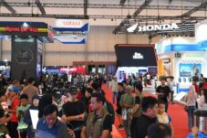 Pameran sepeda motor Indonesia Motorcycle Show (IMOS)