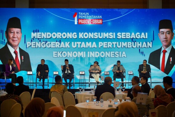 Menteri Koperasi Ferry Juliantono