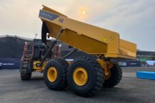 Kendaraan alat berat besutan Volvo melalui distributor resminya PT Indotruck Utama (Dok/Beritakota.id)
