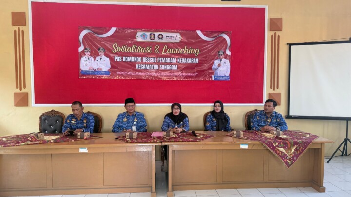 KasatPol PP Brebes Resmikan Pos Damkar Songgom dan Bantu Warga Terdampak Kebakaran