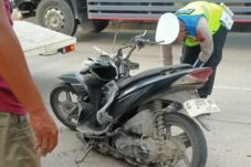 Kecelakaan Maut di Pantura Brebes: Pemotor Tewas Setelah Salip dari Kiri dan Tabrak Truk Parkir
