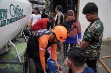 Banjir Medan Mulai Surut, Dompet Dhuafa Salurkan 10.000 Liter Air Bersih