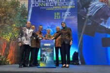peluncuran forum global Electricity Connect 2025, sebuah ajang strategis yang ditujukan untuk memperkuat ekosistem EBT melalui investasi, kolaborasi, dan inovasi lintas sektor