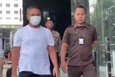 Usai Kena OTT, Gubernur Riau Abdul Wahid Tiba di Gedung KPK