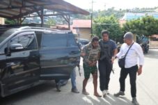 Satgas Operasi Damai Cartenz Berhasil Tangkap Pelaku Pembunuhan Nakes Kiwirok 