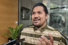 Founder II Awards Denanda Audri Beri Penghargaan kepada Influencer Berpengaruh di Indonesia