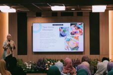 Layanan Kesehatan Cuma-Cuma (LKC) Dompet Dhuafa selenggarakan Seminar Budaya Sehat Nusantara secara hybrid dengan mengangkat judul “Optimalisasi Bahan Pangan Lokal, MPASI Bergizi