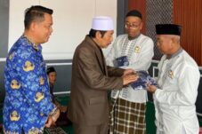 Pimpin Salat Jumat di Lapas Brebes, Muhadi Setiabudi Ajak Warga Binaan Bersyukur