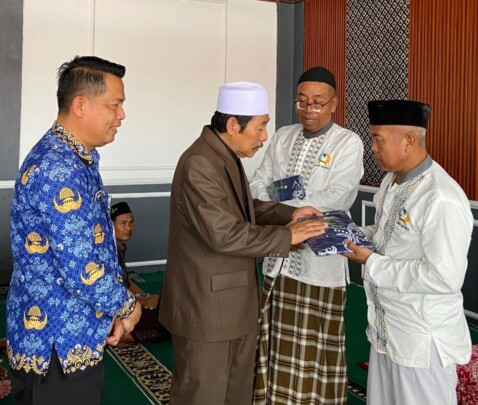 Pimpin Salat Jumat di Lapas Brebes, Muhadi Setiabudi Ajak Warga Binaan Bersyukur