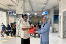 BRI Cimanggis Salurkan Santunan bagi Dhuafa dan Anak Yatim