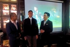 Jazz Malam Natal di Bistro Baron: Alonzo Brata Tribute Frank Sinatra