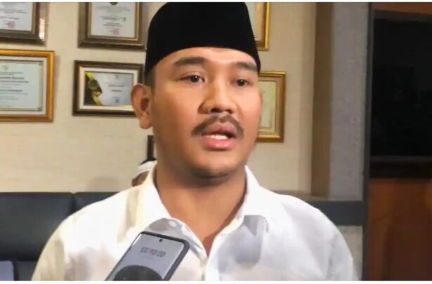 Bupati Termuda Bekasi Ade Kuswara Kunang Terjerat OTT KPK