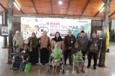 Bupati Paramitha Serahkan 41 Alat Bantu Kesehatan untuk Penyandang Disabilitas