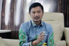 Umroh saat Bencana Banjir, DPR Dukung Presiden Pecat Bupati Aceh Selatan