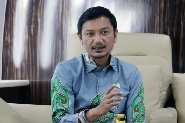 Umroh saat Bencana Banjir, DPR Dukung Presiden Pecat Bupati Aceh Selatan