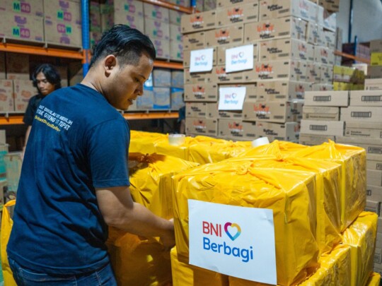 BNI Bersama BUMN Salurkan Bantuan Tanggap Darurat untuk Korban Bencana di Sumatera