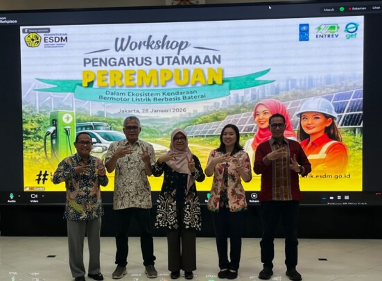 Perempuan di Garda Depan Transisi Kendaraan Listrik Nasional