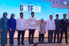Garuda Indonesia Umrah Travel Fair 2026 Resmi Digelar, Targetkan Transaksi Hingga 520 Miliar Rupiah