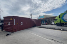 Truk Kontainer Terguling di Pantura Brebes, Sopir Diduga Mengantuk