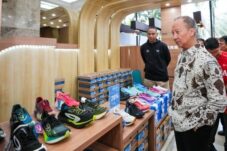 Kemenperin Tingkatkan Daya Saing IKM Alas Kaki Ciomas Hadapi Dinamika Pasar