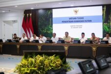 Prabowo Cabut Izin 28 Perusahaan di Sumatera, Toba Pulp Lestari dan Agincourt Resources Masuk Daftar Hitam