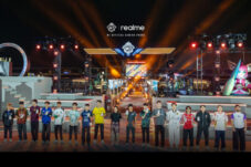 realme Cetak Sejarah di M7 World Championship, Serahkan realme 15 Pro 5G ke Seluruh Tim Secara Serentak