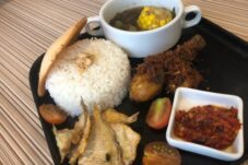 Menu Caplang Hadir di Vue Palace Artotel Curated Bandung