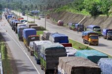 Menhub Minta Truk Logistik Taat Aturan, Arus Balik Diprediksi Padat