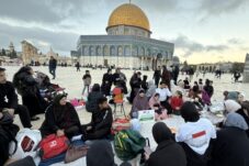 BAZNAS RI Salurkan 2.310 Porsi Hidangan Berbuka untuk Warga Palestina di Masjid Al-Aqsa