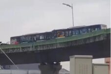 Tabrakan Transjakarta di Koridor 13, Penumpang Luka Ringan, Layanan Terganggu