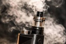 Pakar Kesehatan Serukan Perkuat Aturan Rokok Elektrik, Lindungi Anak dari Nikotin