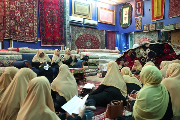 Pertemuan Tokoh Agama: Ustazah Bahijah Ajukan Ajakan Doa Kebangsaan di Mekah dan Madinah