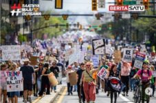 Jutaan Warga AS Turun ke Jalan! Demo No Kings Guncang 50 Negara Bagian