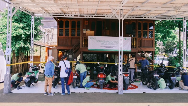 Dompet Dhuafa Gelar Servis Motor Gratis untuk 50 Jurnalis di Jakarta