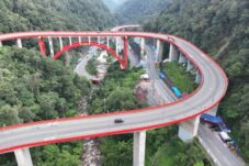 Jalur Lembah Anai Dibuka 24 Jam Saat Lebaran 2026