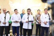 Menaker Yassierli Tegaskan THR 2026 Wajib Dibayar Penuh, Perusahaan Dilarang Mencicil