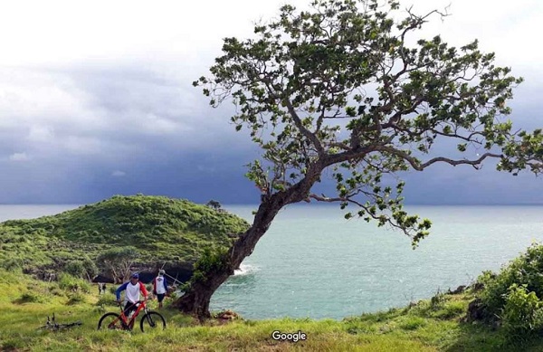 Pantai Kesirat Gunungkidul: Surga Tersembunyi dengan Panorama Tebing dan Sunset Memukau