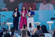 Royale by SoKlin Andalkan UV Serum, Jaga Pakaian Tetap Wangi dan Nyaman Seharian