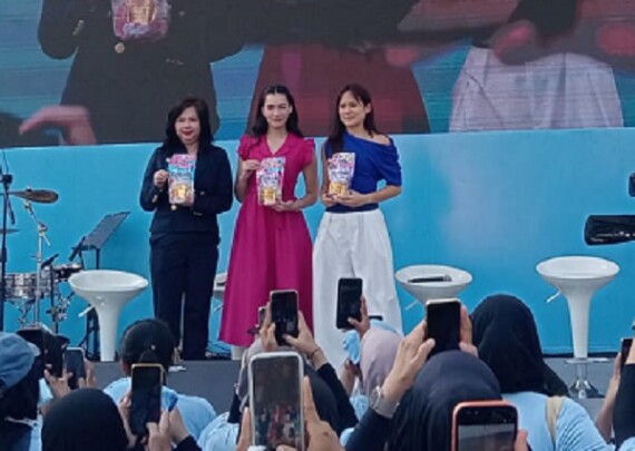 Royale by SoKlin Andalkan UV Serum, Jaga Pakaian Tetap Wangi dan Nyaman Seharian
