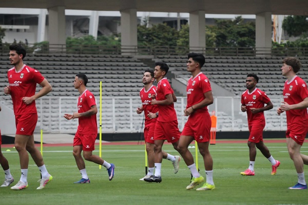 Latihan Perdana Timnas Indonesia Jelang FIFA Series 2026, Elkan Baggott dan Ole Romeny Gabung
