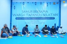 Dody Hanggodo Sahur Bersama Warga, Pastikan Hunian Korban Bencana Siap Jelang Lebaran