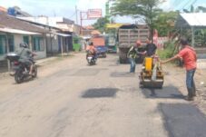 Jelang Mudik Lebaran, DPU Brebes Targetkan Perbaikan Jalan Rampung H-7