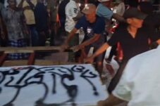 Warga Brebes Bongkar Gerobak yang Diduga Jadi Tempat Transaksi Obat Terlarang