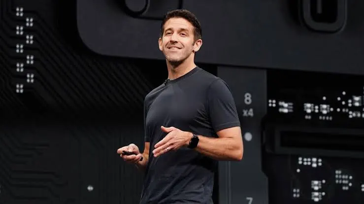 John Ternus Menjadi Nahkoda Baru Apple, Gantikan Tim Cook