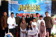 FIFGROUP Depok II Gelar Hajatan Meriah, Tebar Promo dan Bantuan Sosial