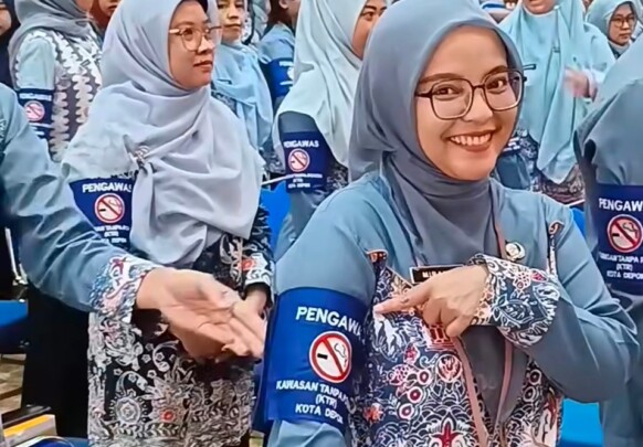 Viral! Anggota DPRD Depok Kepergok Merokok di Balai Kota, Alasan Khilaf Picu Sorotan Publik