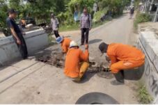 Plat Deker Amblas di Jalan Losari Lor–Pengabean, DPU Brebes Turun Tangan