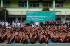 Dari Ruang Kelas Depok, Industri Menyalakan Mimpi Siswa