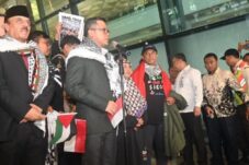 Ditahan Israel, 9 Relawan WNI Misi Kemanusiaan Gaza Akhirnya Tiba di Indonesia